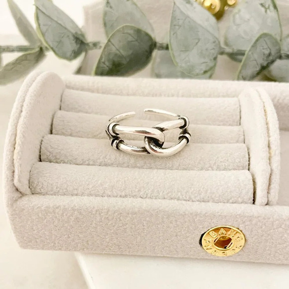 925 Sterling Silver Dainty Wrap Ring Minimalist Ring Twist Ring Buckle Ring - Picture 4 of 9